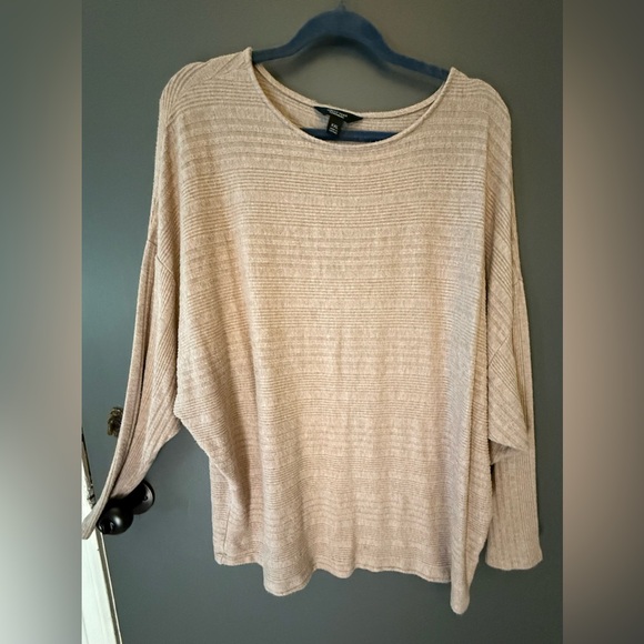 Bundle of XXL Tops - Picture 3 of 5